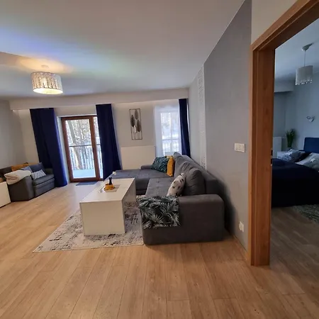 Z Pieknym Widokiem Na 스클라르스카포렘바